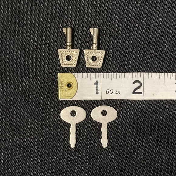 Vintage Silver Keys Lot Set of 9 - Picture 8 of 8